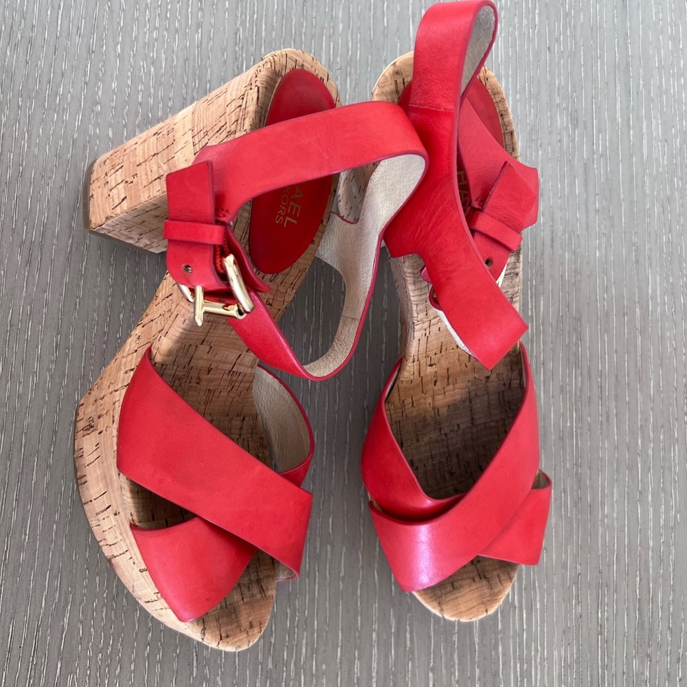 Mikhael Kors platform sandals size 8.5 - Picture 7 of 15